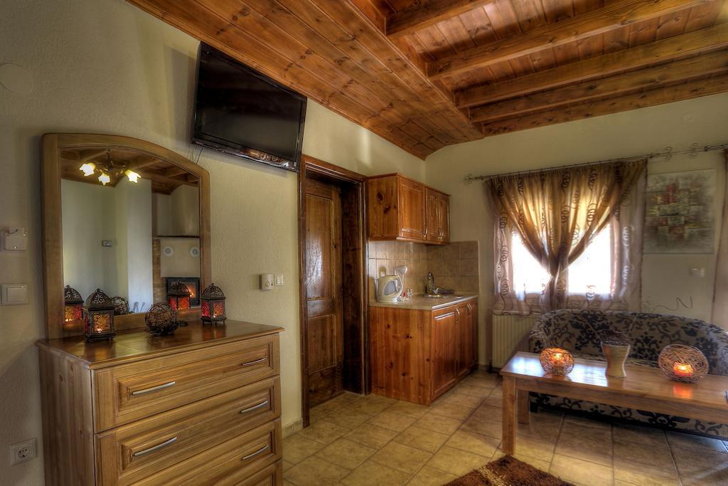 Toula Rooms Ángistron الغرفة الصورة